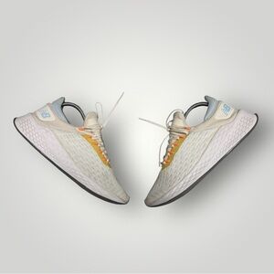 New Balance Women's Fresh Foam‎ Lazr V2 Hypoknit Sneaker size 9